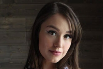 violet moreau