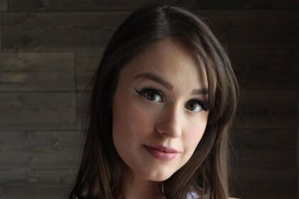 violet moreau